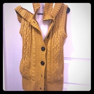 Mustard vest